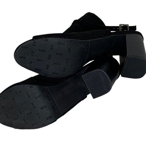 Mia, black suede peep toe block heel, 9M - Picture 7 of 9